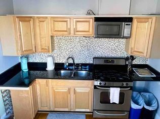 201 S Patrick St #3, Alexandria, VA 22314