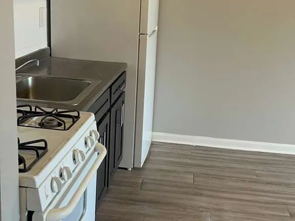 930 W Spencer St #1B, Philadelphia, PA 19141