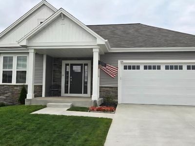 684 Lambert DRIVE, Slinger, WI, 53086