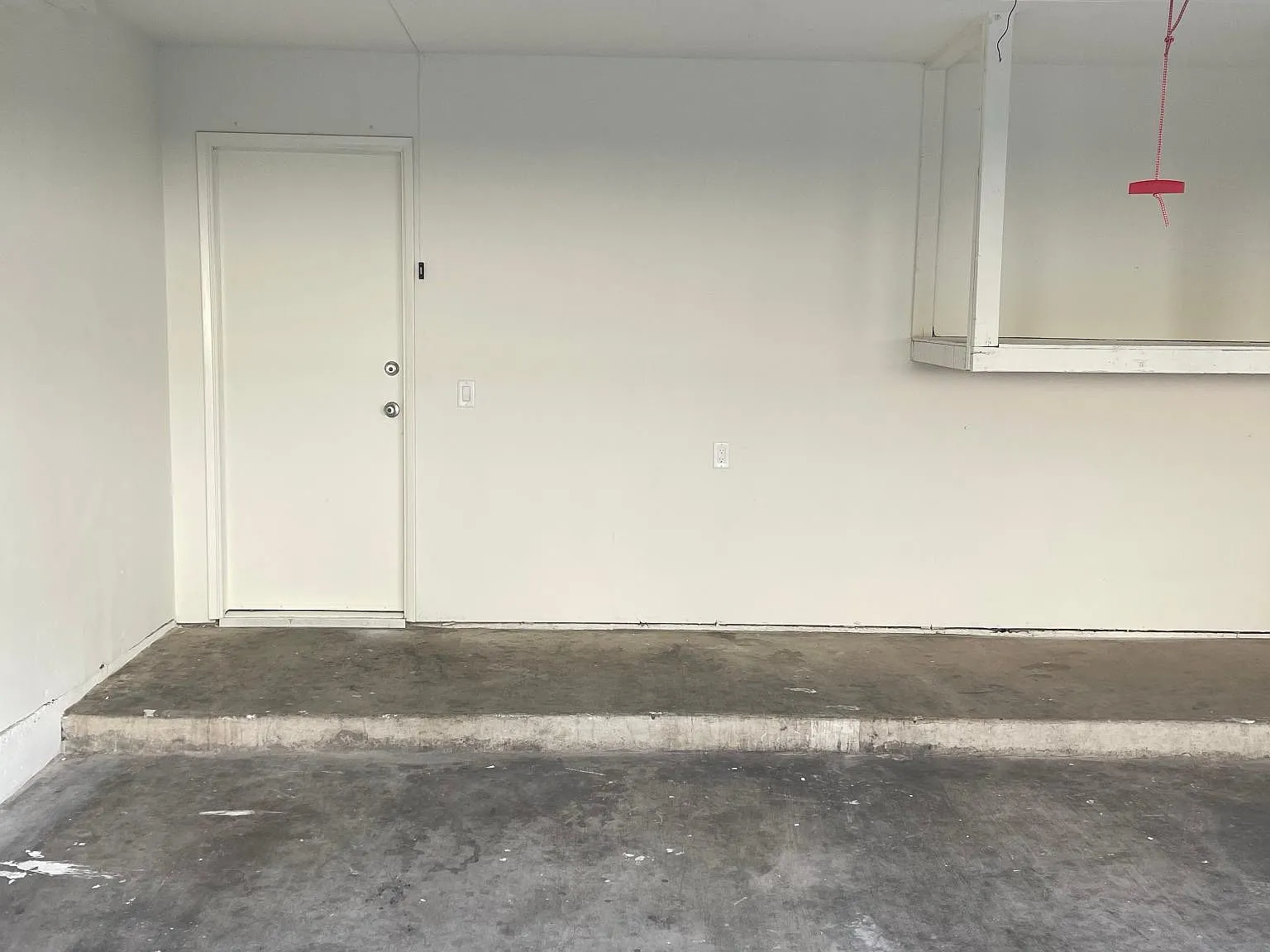 3 bed, 1200 sqft, $2,999 — Photo 2