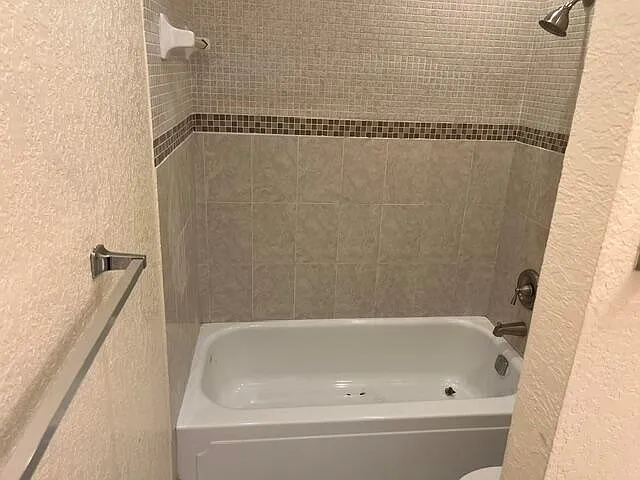 2960 Riverside Dr #318-2 — Photo 3