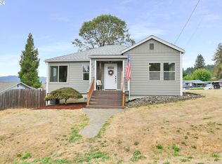 545 N Willamette St, Sutherlin, OR 97479