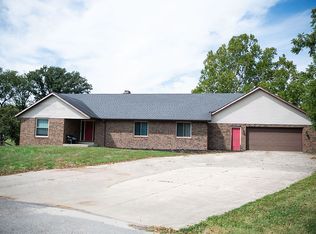 8304 W Pine Tree Ln, Muncie, IN 47304