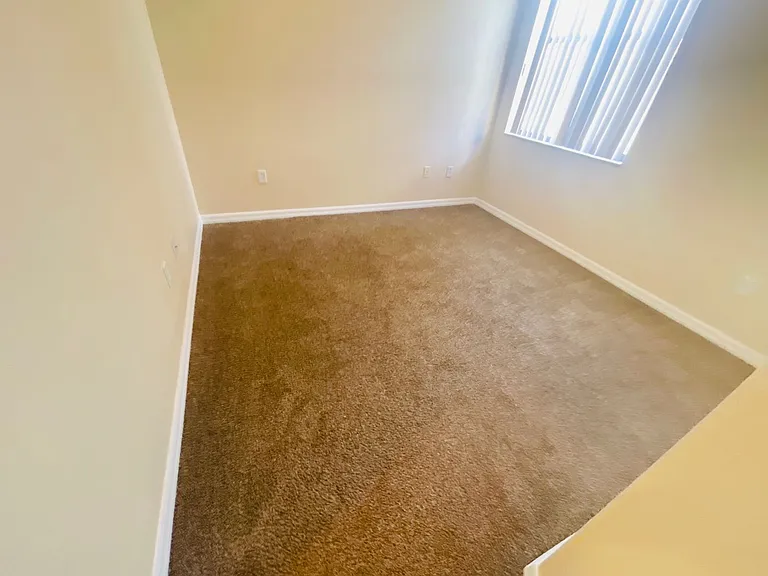 404 Cinnamon Dr — Photo 21