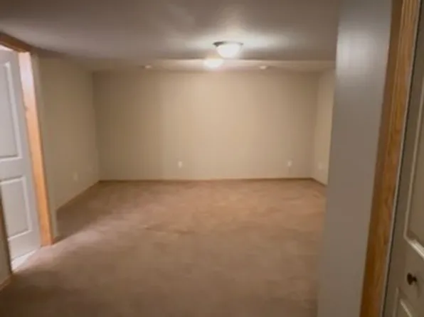 1299 County Road D Cir E #1, Saint Paul, MN 55110