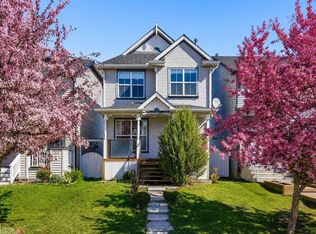 80 S Prestwick Bay SE, Calgary, AB T2Z 4S4
