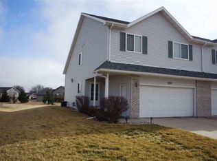620 Tower Dr, Sun Prairie, WI 53590