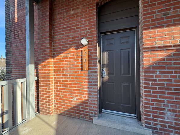 517 Gillis St APT 201