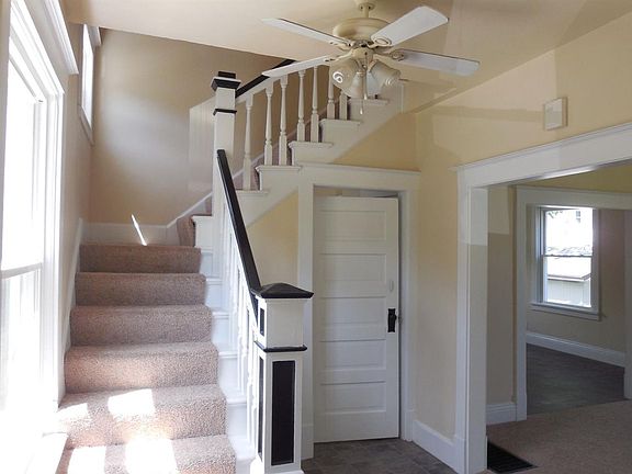 2nd image of 338 Wentworth Ave