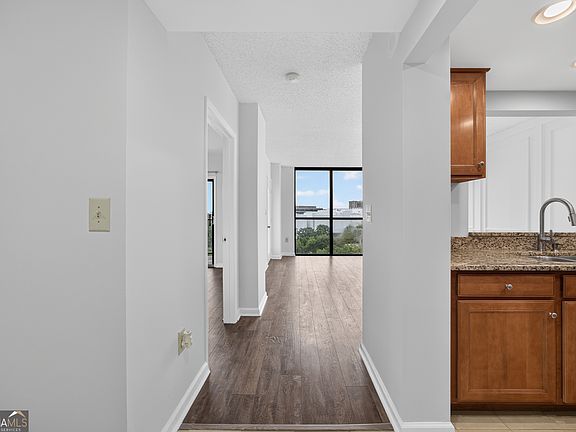 3rd image of 1280 W Peachtree St NW APT 1710