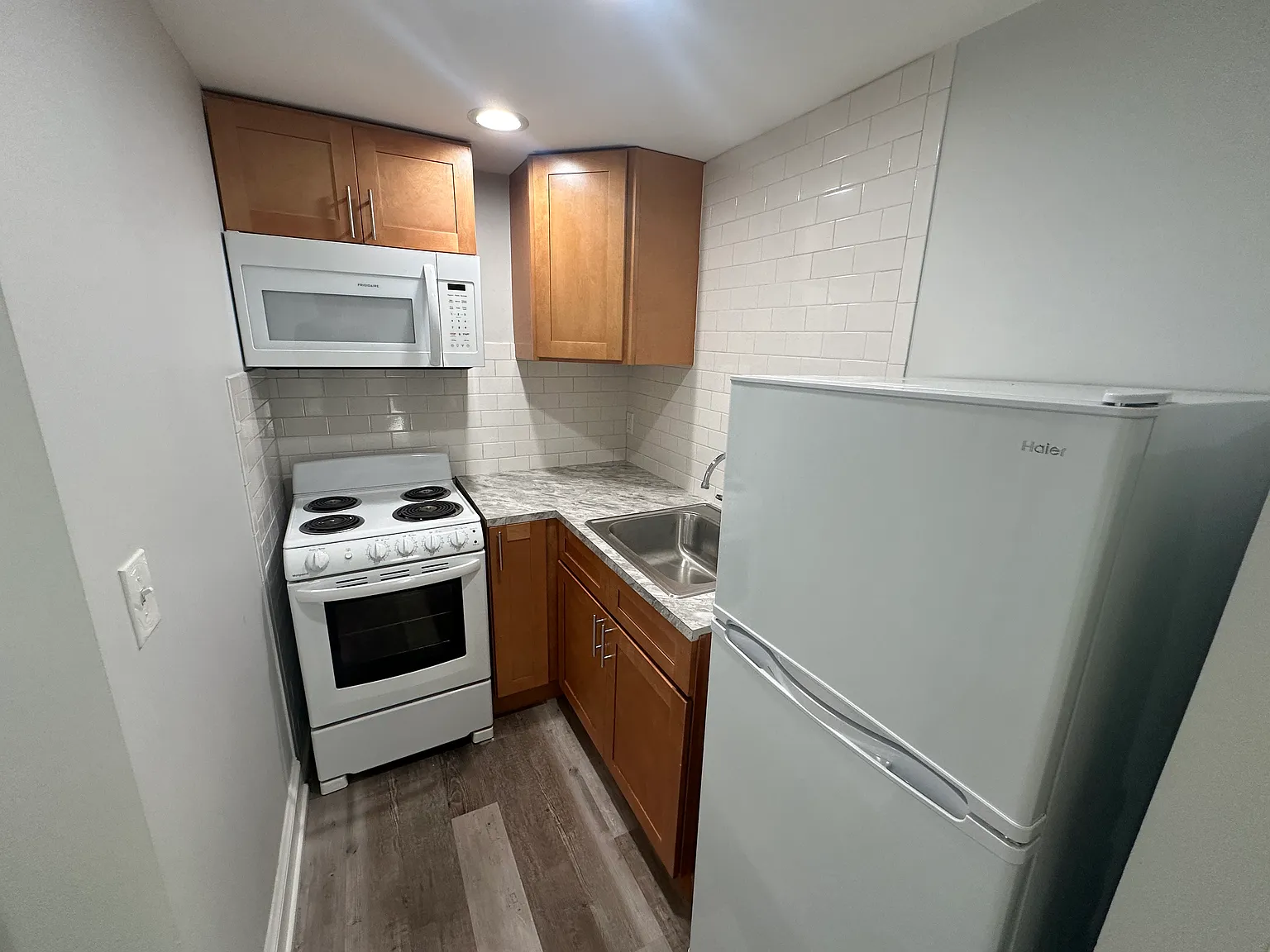 408 Summer St — Photo 3