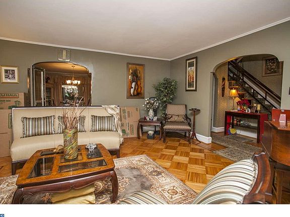 5th image of 4902 E Roosevelt Blvd