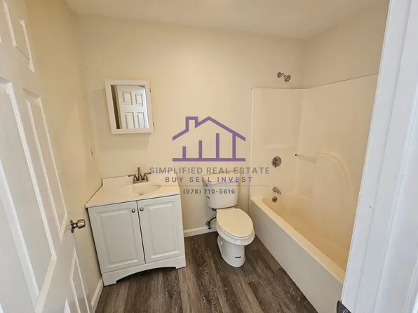 62 Green St Unit 206, Somersworth, NH 03878