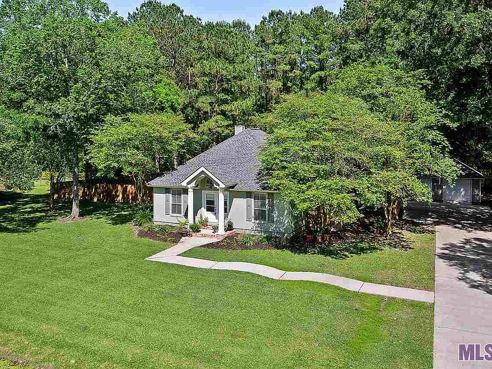 1st image of 15138 White Oak Run Dr