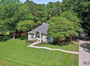 15138 White Oak Run Dr, Pride, LA 70770