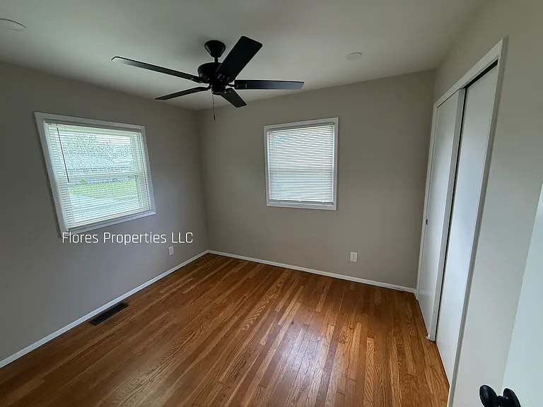 1136 Pauline Ave — Photo 29