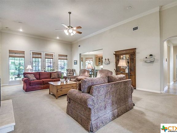 5th image of 451 Oak Brk