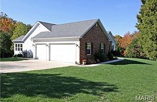 2nd image of 301 Clove Ct