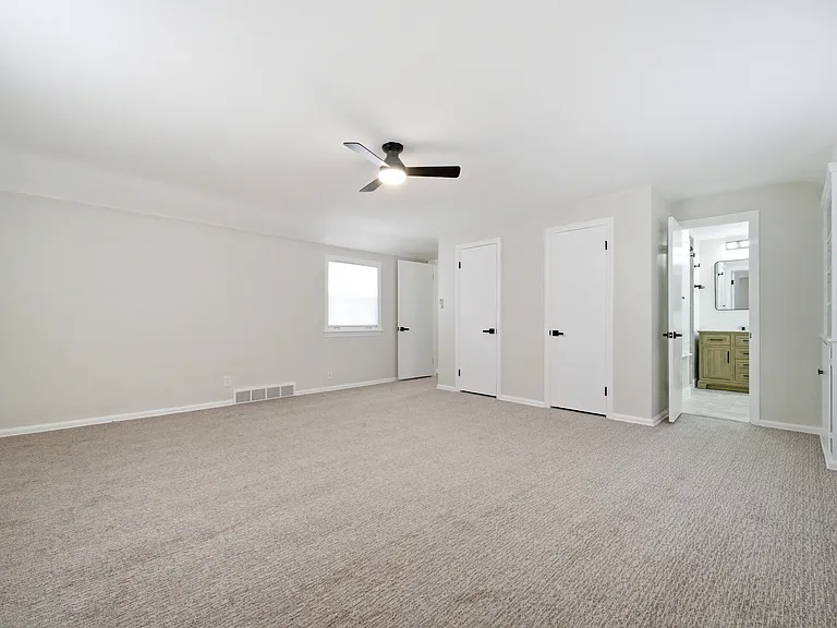 4037 Washington Blvd — Photo 19