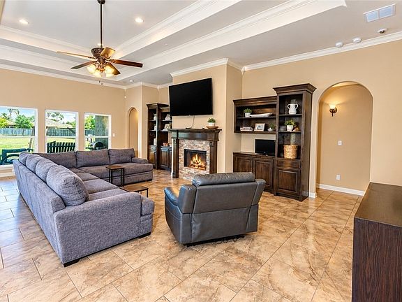 5th image of 2602 Annie Rae Way