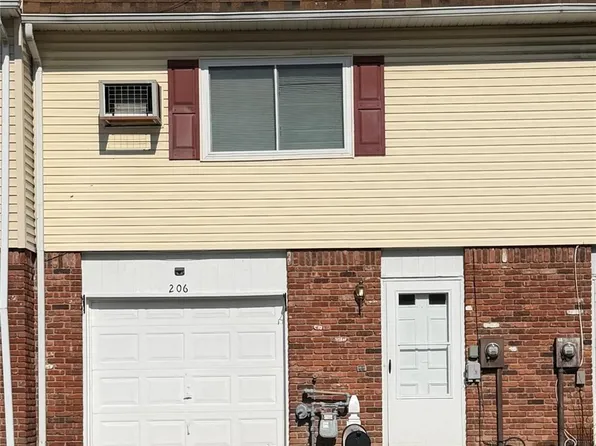 206 Chrystal Drive, Maybrook, NY 12543