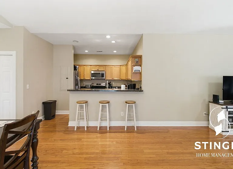3 Kings Cross Ct — Photo 13