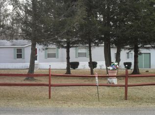 276 N South Turnpike Rd, Newfoundland, PA 18445