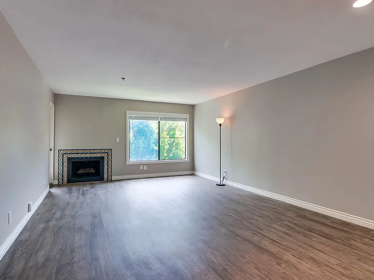 5645 Friars Rd #377 — Photo 5