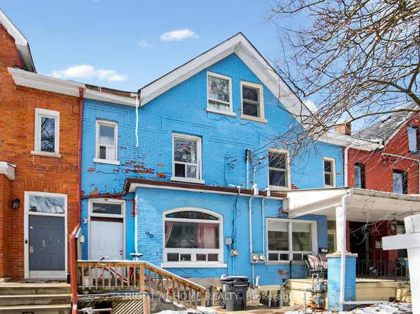 96 Massey St, Toronto, ON M6J 2T4