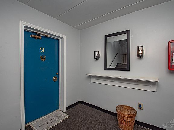 3rd image of 1602 Thunderbird Lane