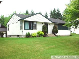 773 Rose Pl, Roseville, MN 55113