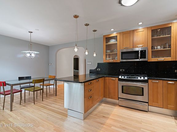 4th image of 4668 W Pratt Ave