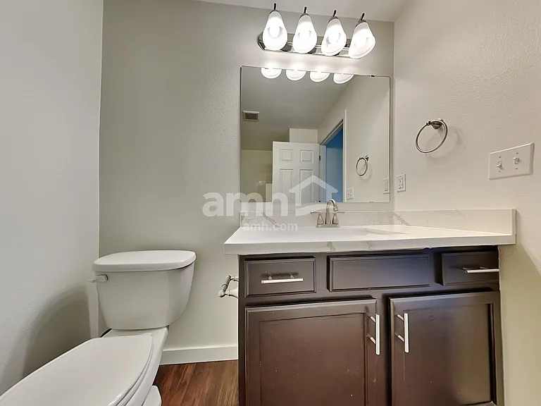 16615 Greenleaf Ave SE — Photo 14