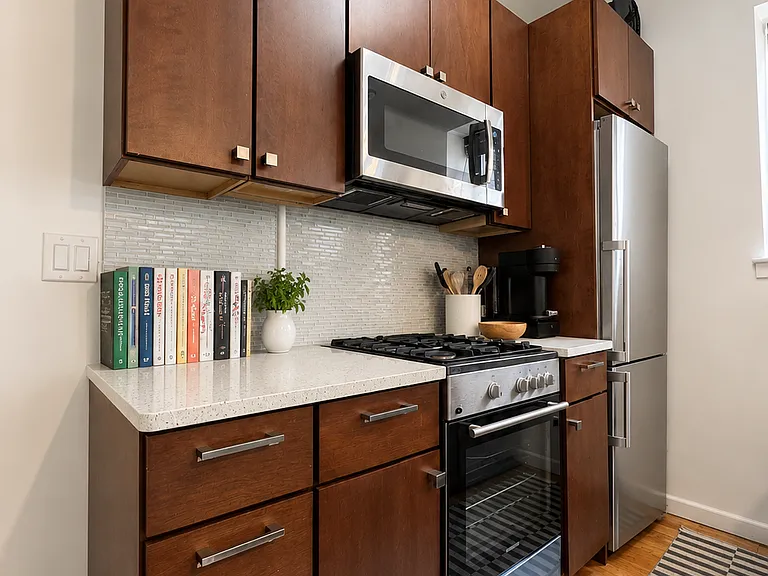 12 Charles St #4A — Photo 3