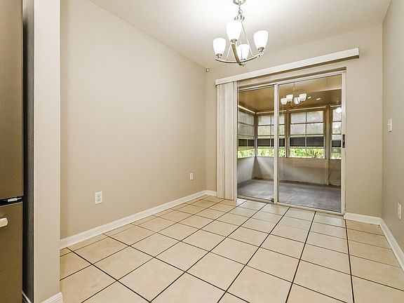 5th image of 6127 Skylarkcrest Dr