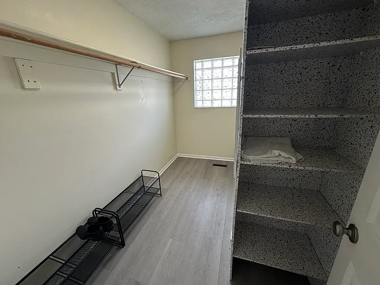 10663 N Park Ave — Photo 19