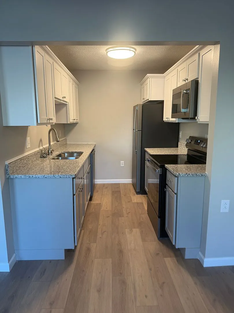 Candlewood Apartment Homes — Photo 3