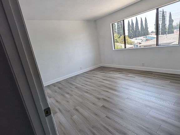 4th image of 6034 Live Oak St APT C
