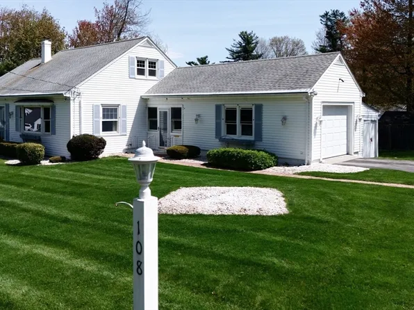 108 Parker St, Fitchburg, MA 01420