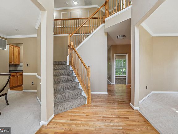 5th image of 9403 Sanborne Ct