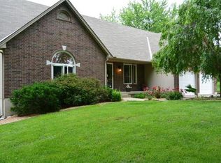 1913 N Whitney Rd, Independence, MO 64058