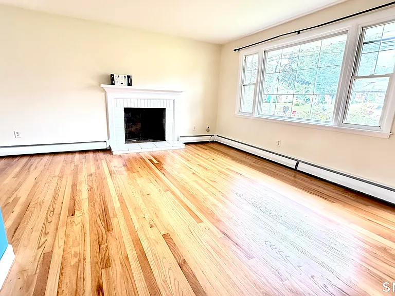 1519 Sullivan Ave — Photo 5