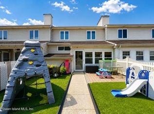 33 Regis Dr #65, Staten Island, NY 10314