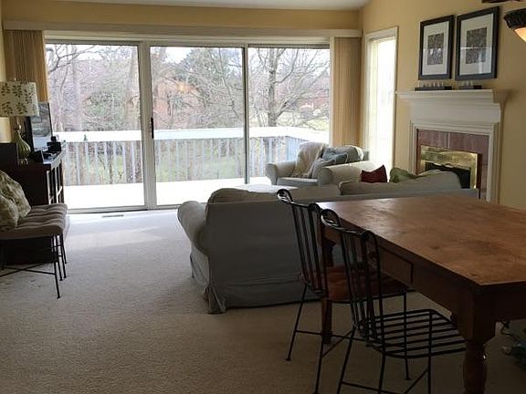 3rd image of 3380 Eagle Creek Ct NE