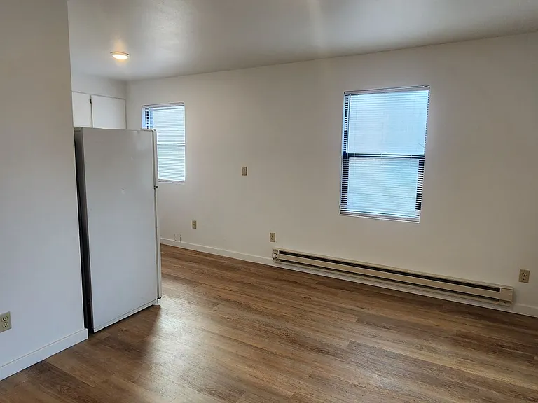 Lincoln Manor Apartments — Photo 4