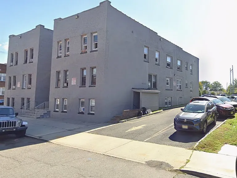 1105 Charles St #1E — Photo 18