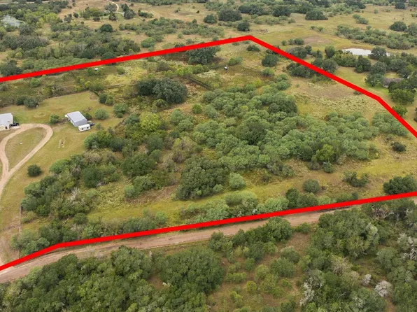 1170 County Road 105, Columbus, TX 78934