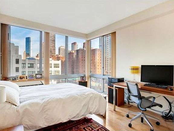 4th image of 225-227 W 60th St