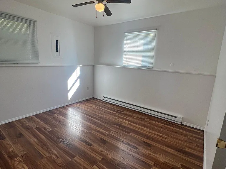 212 N Grace St — Photo 5