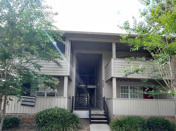 910 Chapel Creek Dr #910, Birmingham, AL 35226